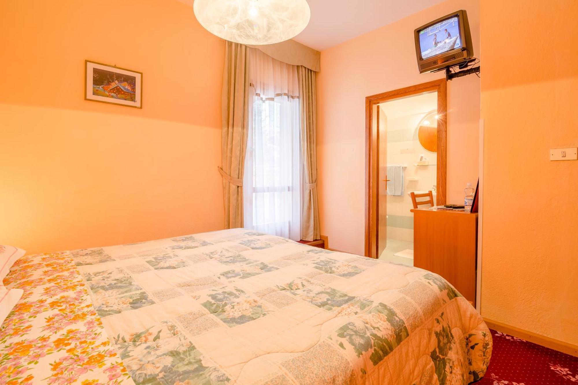 Albergo Genzianella Rocca Pietore Exterior foto